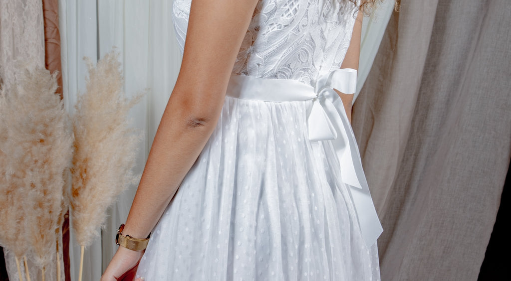 robe dentelle blanche à frange blanche 2