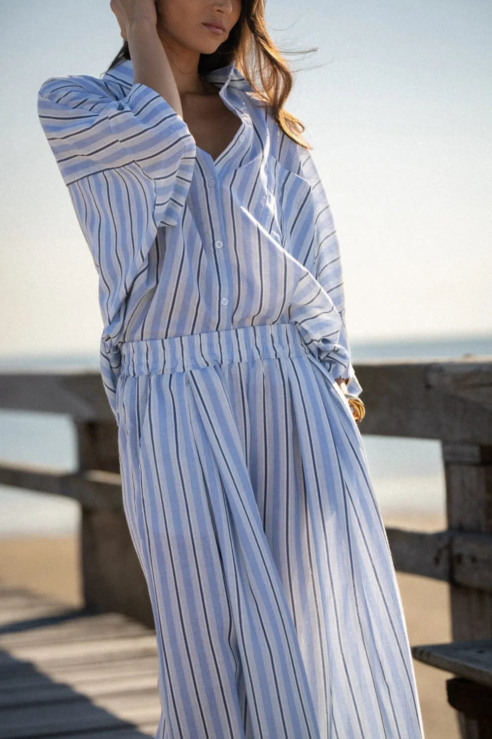 Ensemble Blandine – Chemise oversize et pantalon large rayé bleu