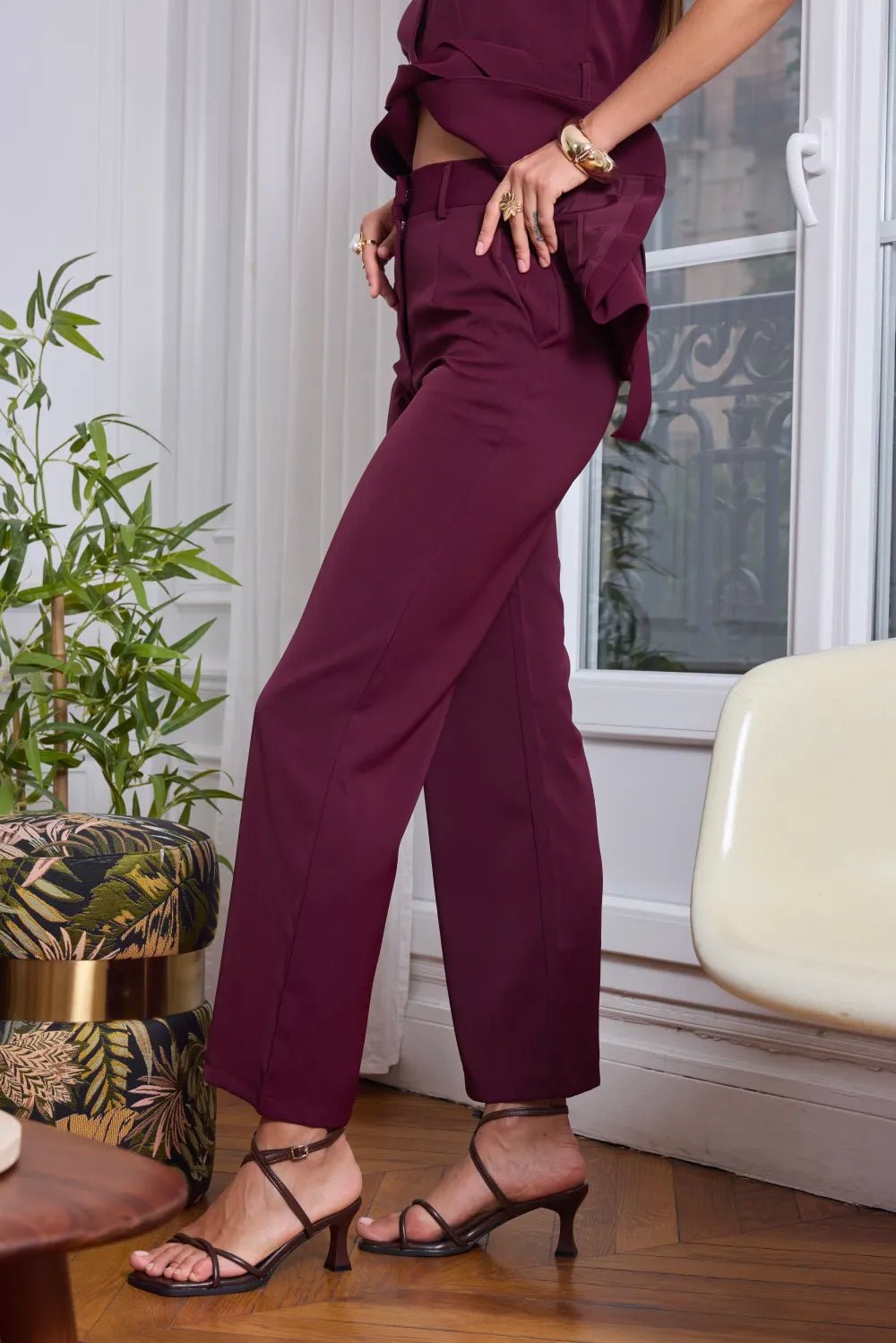 Ensemble “Prestance d’Amour” – Tailleur Bordeaux