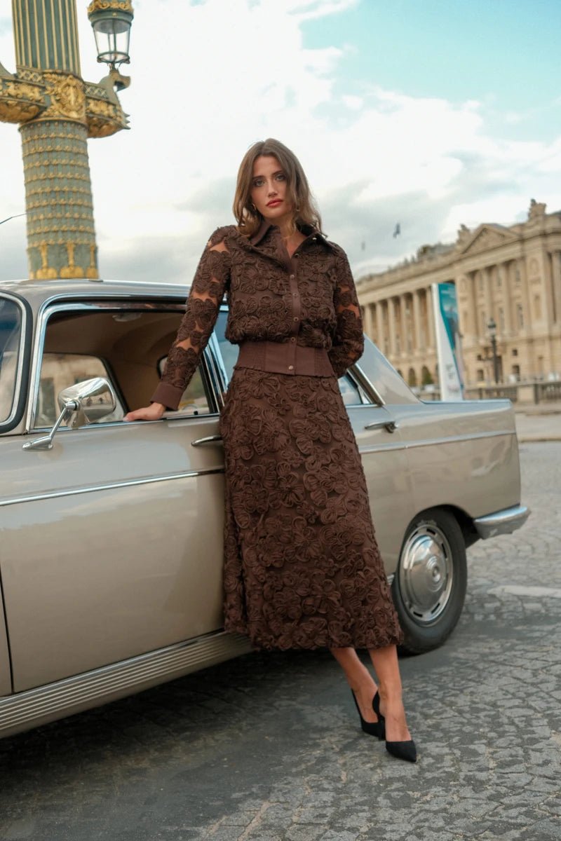 Ensemble “Éclat de Chocolat” – Ensemble 2 Pièces Brodé Floral