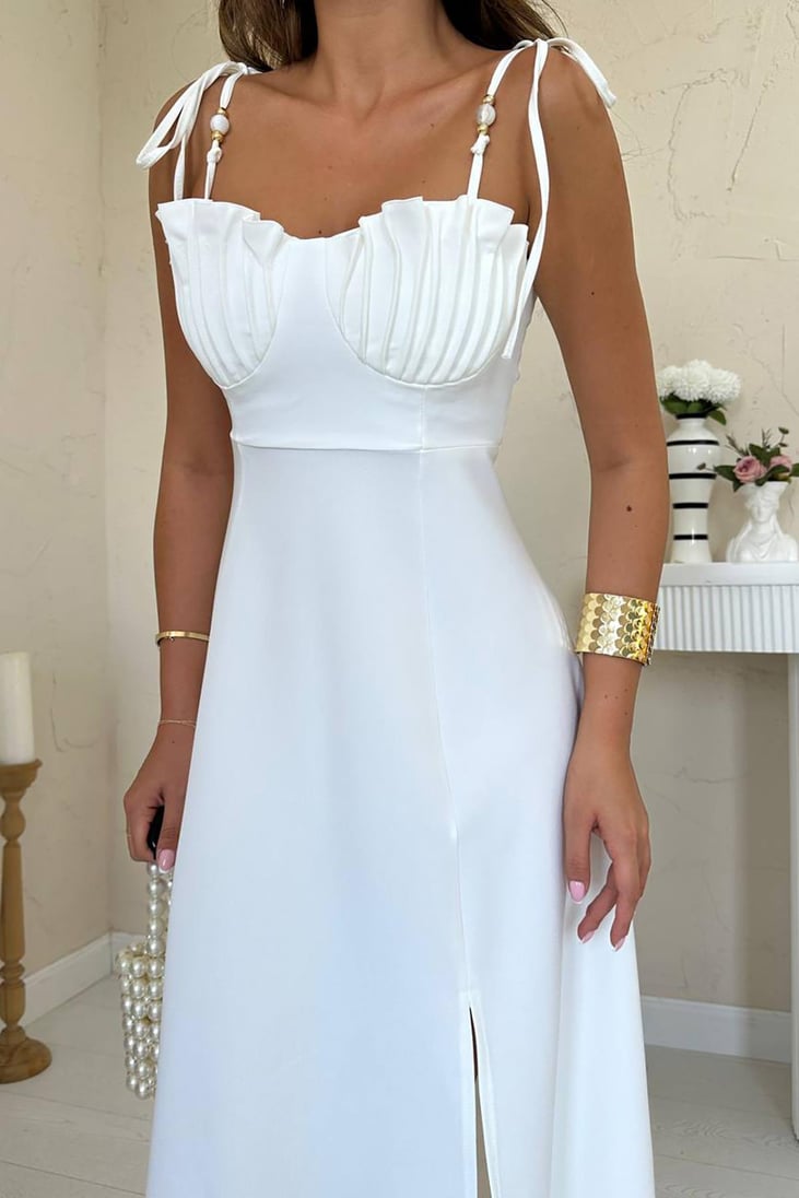 Robe Lys d’Ivoire – Élégance Pure &amp; Décolleté Sculpté